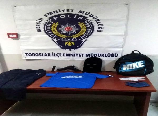 Mersin’de 'Wanted' yakalandı