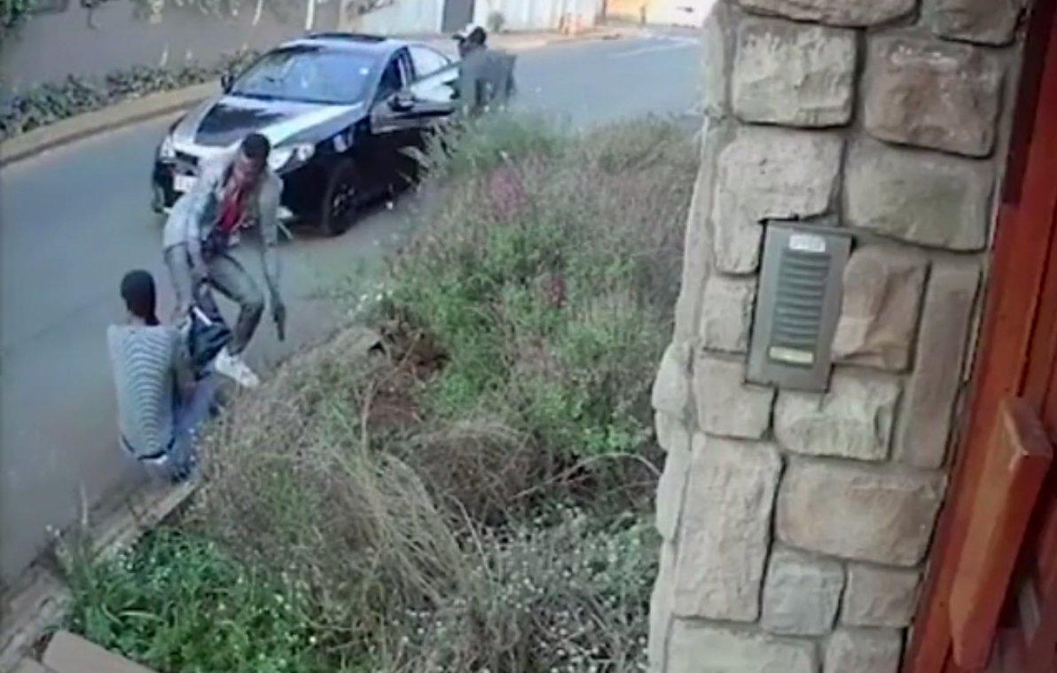 Tezini kaptırmamak için cesurca mücadele etti