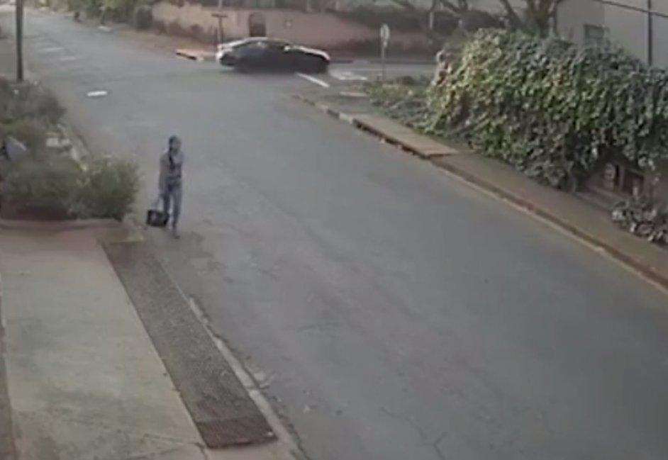 Tezini kaptırmamak için cesurca mücadele etti