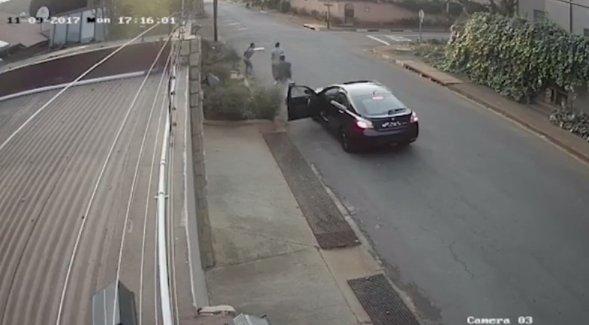 Tezini kaptırmamak için cesurca mücadele etti