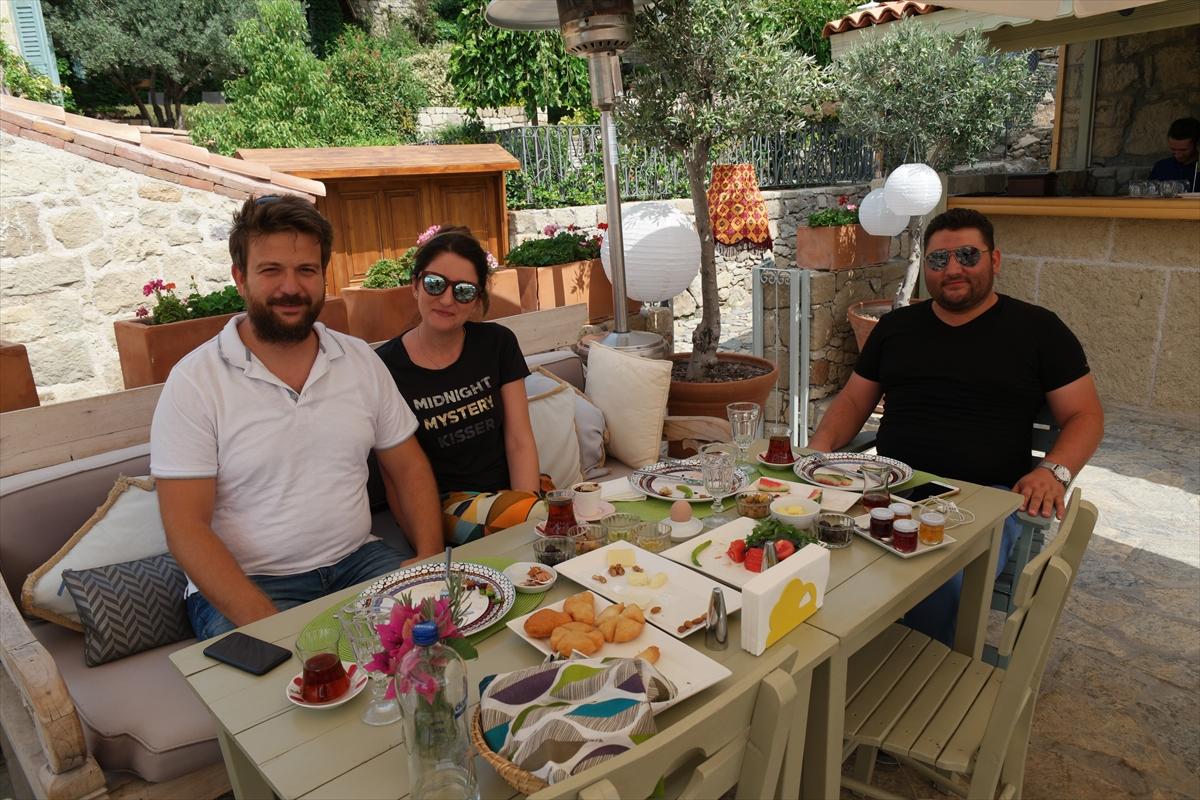 Kazdağları'nda kentlilerin yaşadığı köy