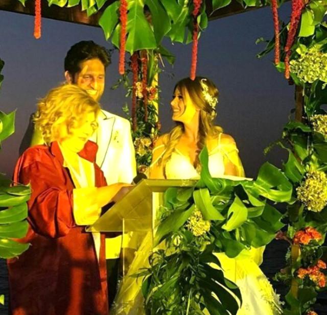 Gizem Karaca'nın bekarlığa veda partisi