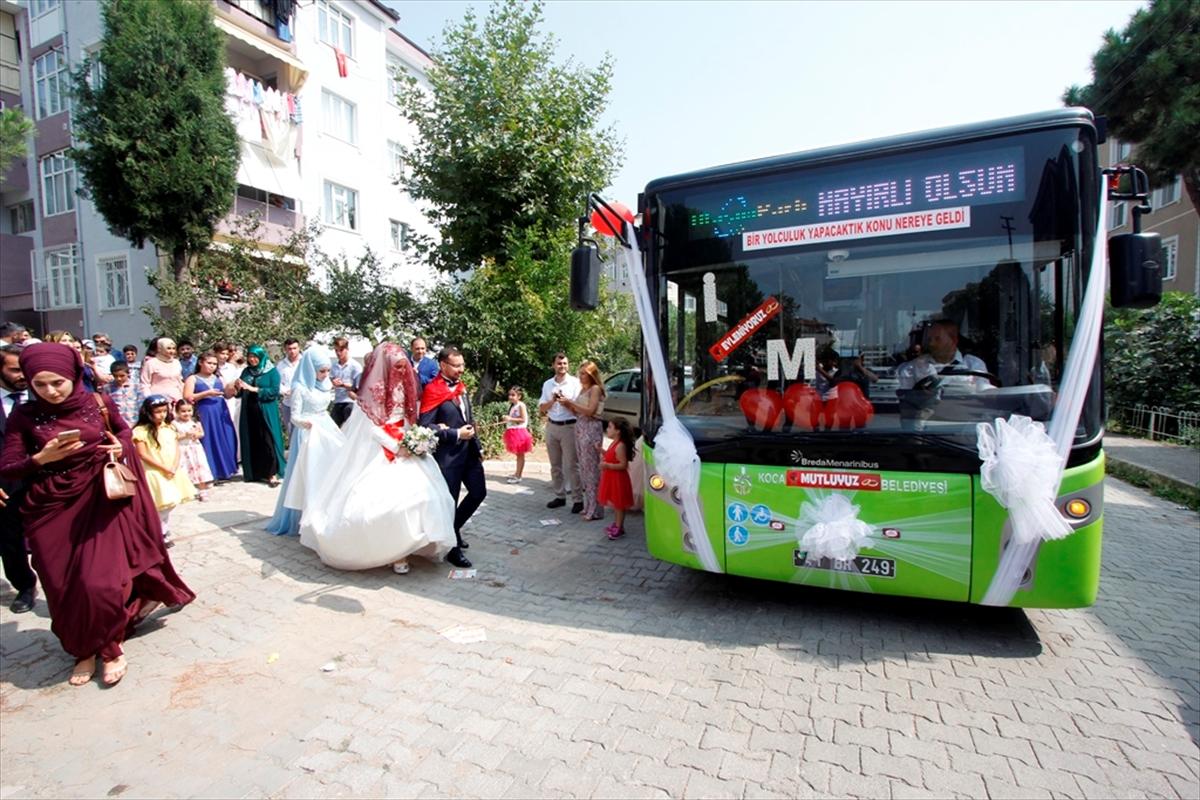 Tanıştıkları otobüs gelin arabaları oldu