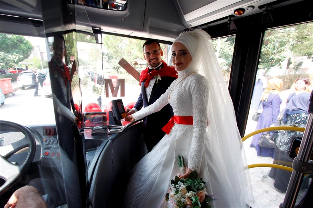 Tanıştıkları otobüs gelin arabaları oldu