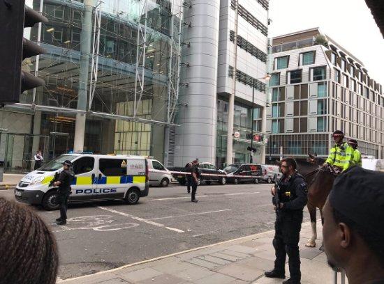 Londra'daki Liverpool Caddesi tahliye edildi