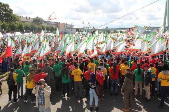 Alman medyasından Merkel'e PKK ve FETÖ tepkisi