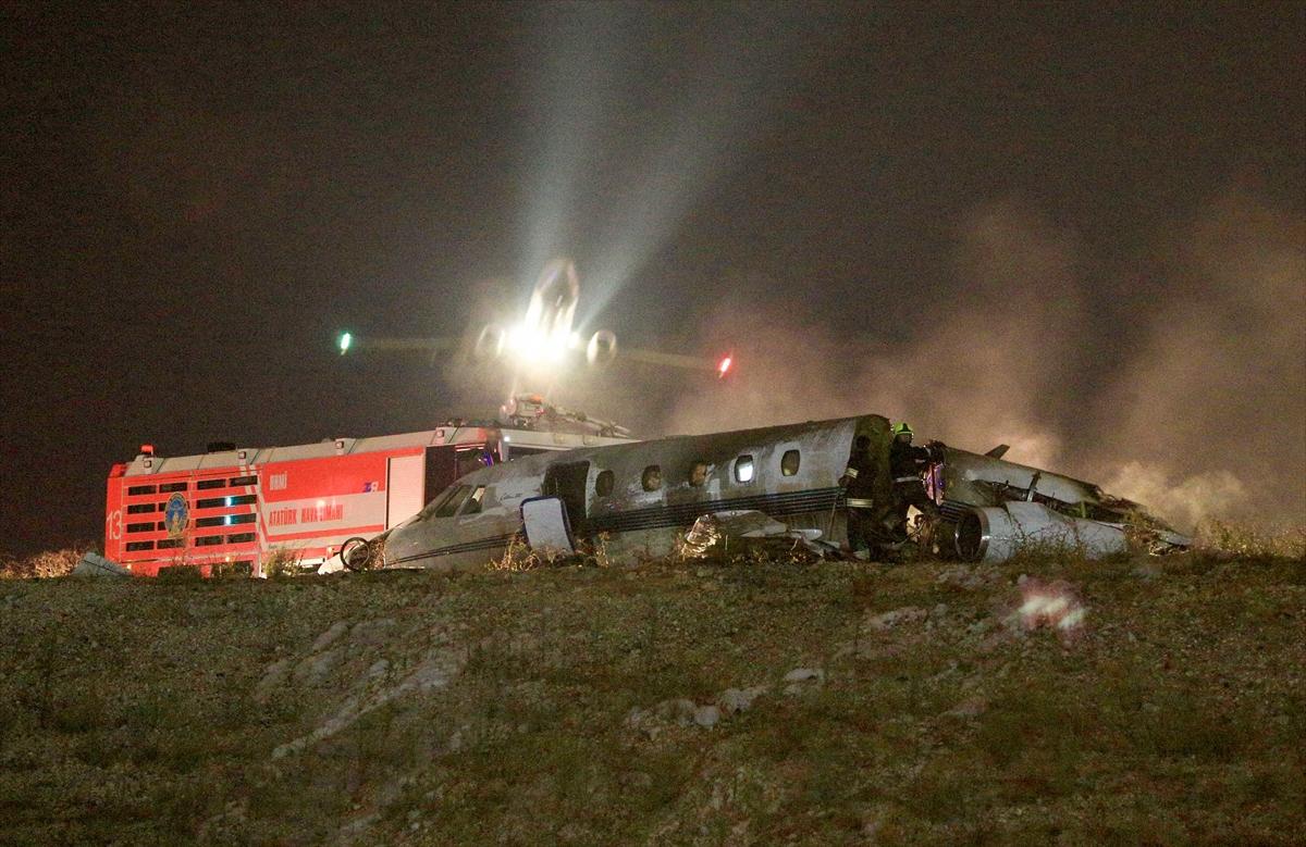 Atatürk Havalimanı'nda uçak kazası