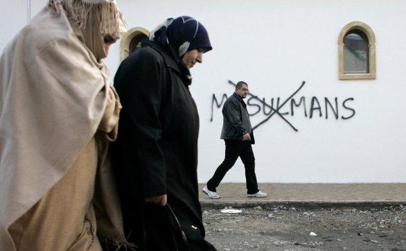 Avrupalı Müslümanlar ırkçılığa uğruyor