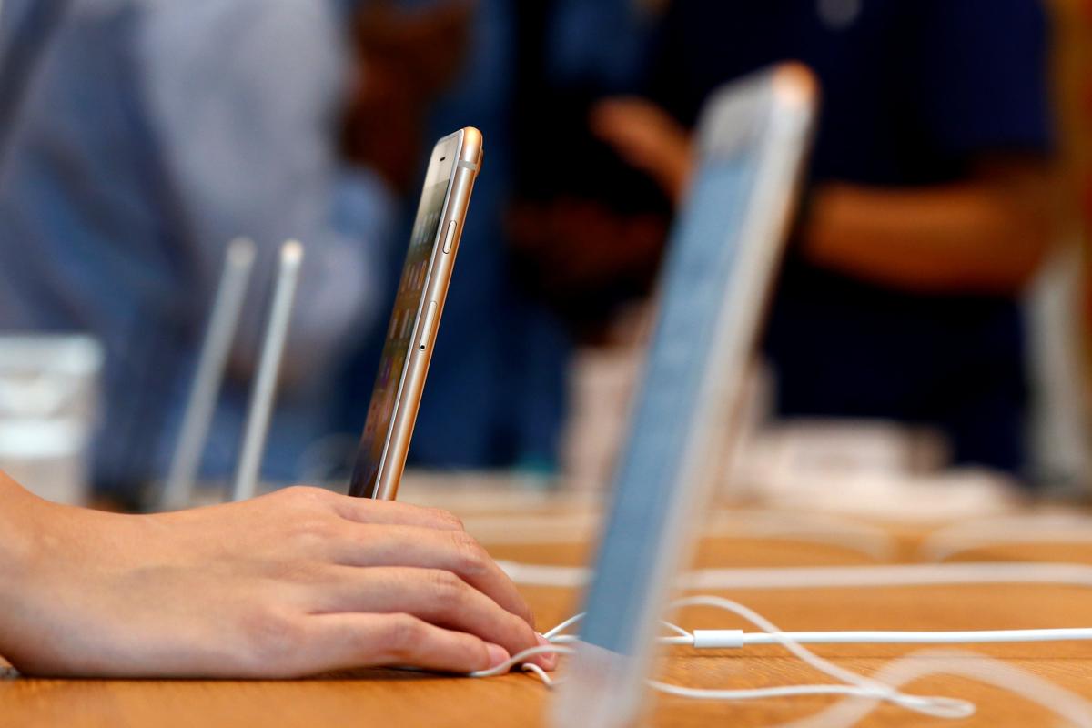 Yeni iPhone'lar satışta