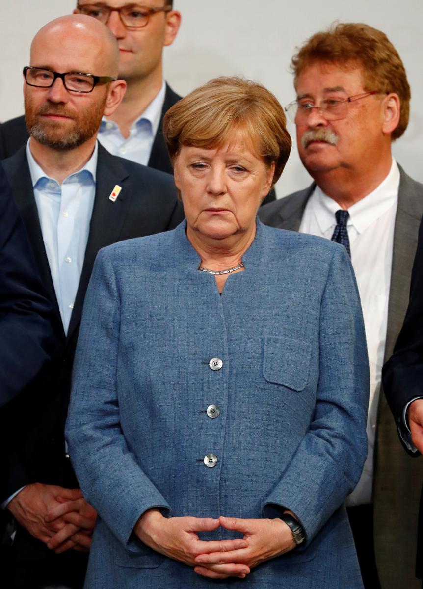 Merkel yüzde on oy kaybetti