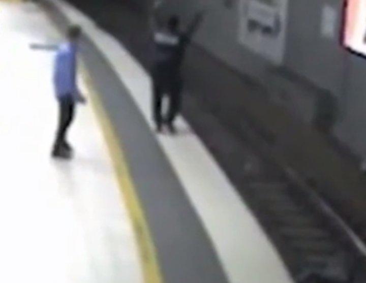 Sarhoş adam ölümden ramak kala kurtuldu