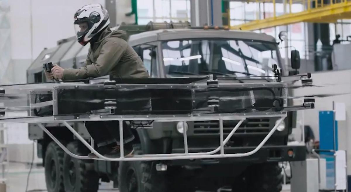 AK-47'den uçan araba