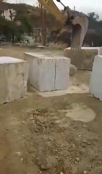 Mermer bloklarından uyuşturucu çıktı