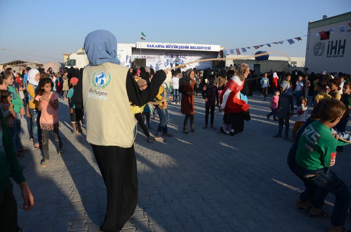 Türkiye 'savaşta doğan çocukları' sevindirdi