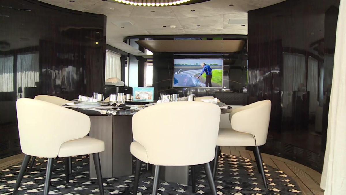 Porsche yat sektörüne girdi