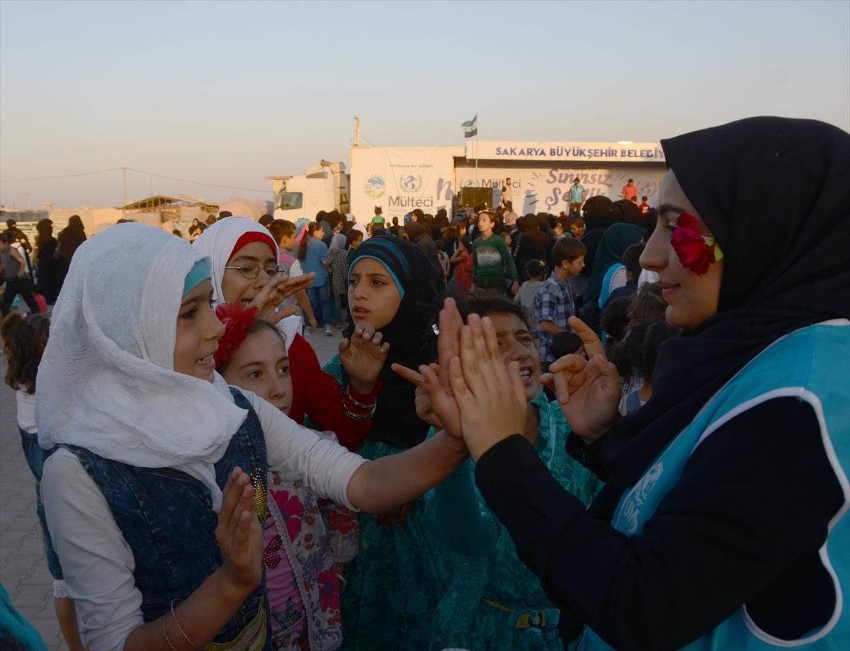 Türkiye 'savaşta doğan çocukları' sevindirdi