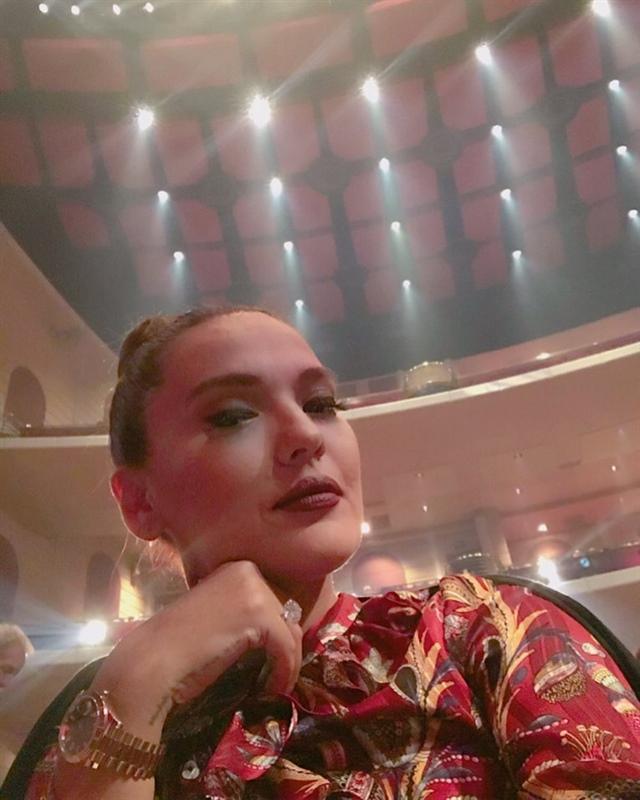 Demet Akalın'dan takipçisine ayar