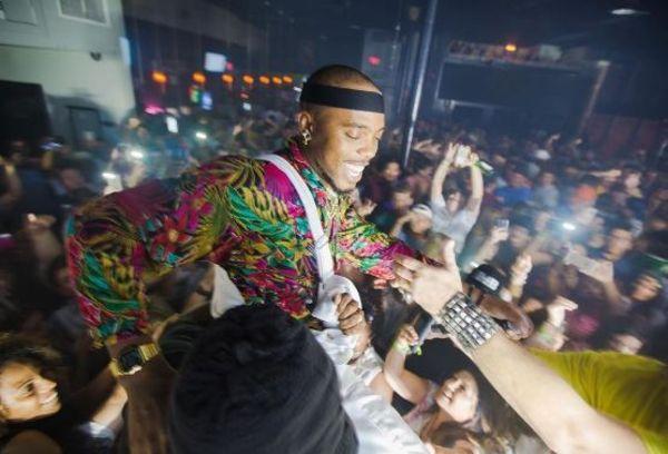 'Dünya Düzdür' diyen rapçiye astronotlardan yanıt