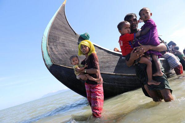 Bangladeş Arakanlı Müslümanları geri gönderecek