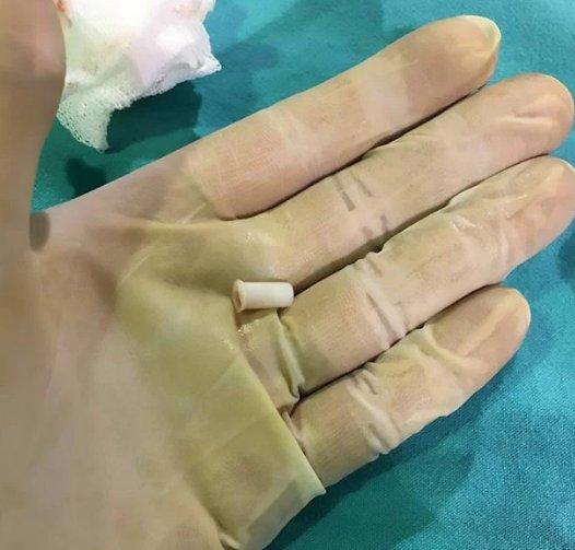 Düdük sesi çıkaran Arjantinli çocuk