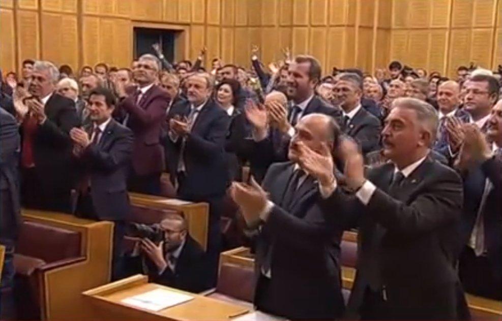 Bahçeli'nin partilileri ayağa kaldıran konuşması