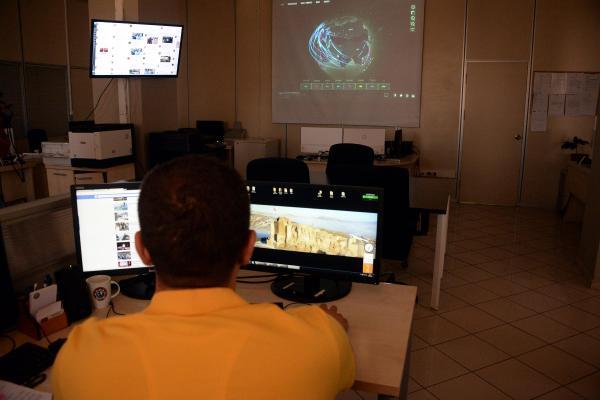 'Sanal devriye' ekibi 24 saat görevde