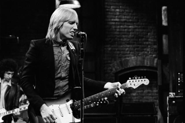 Amerikalı müzisyen Tom Petty yaşamını yitirdi