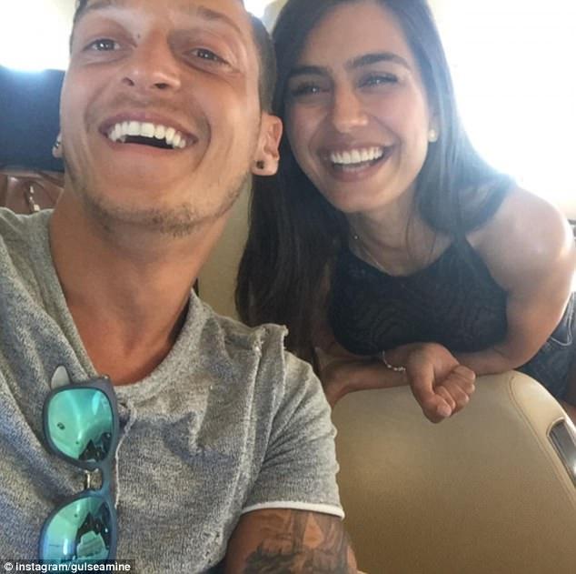 Amine Gülşe'ye Mesut Özil zammı