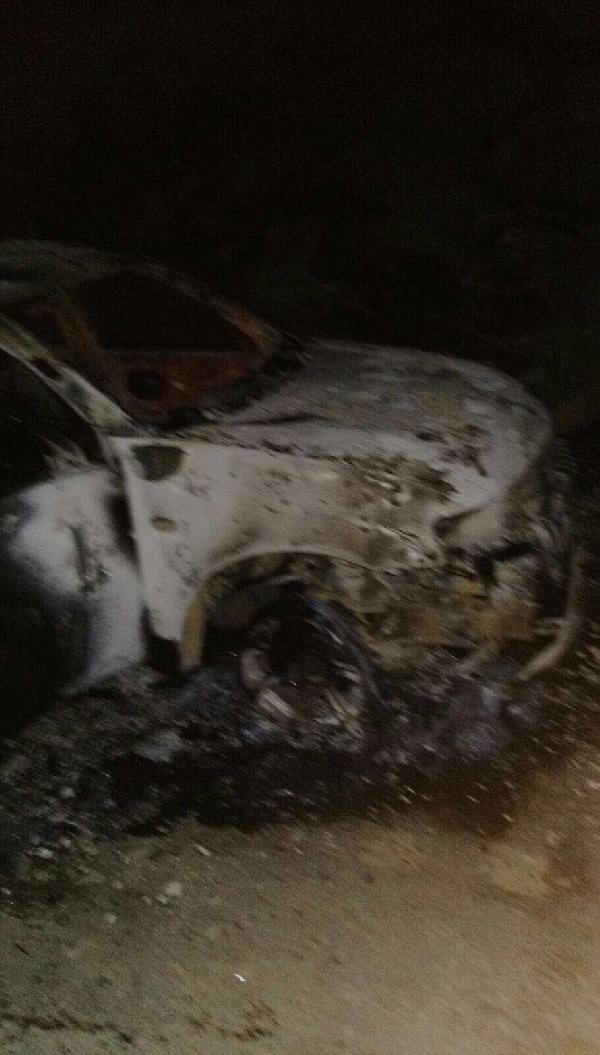 Şırnak’ta PKK’lı teröristler yol kesip araç yaktı