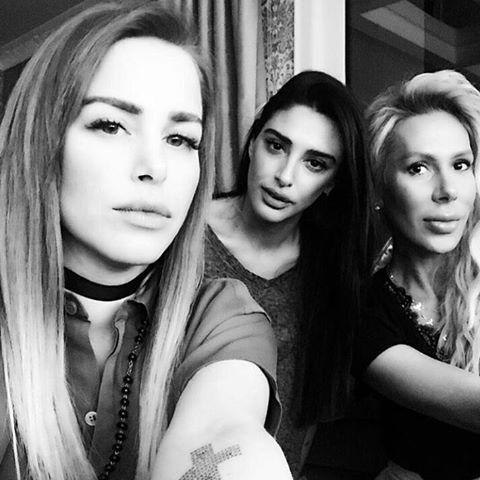 Hande Acar'ın tarot partisi