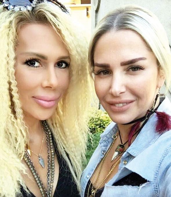 Hande Acar'ın tarot partisi