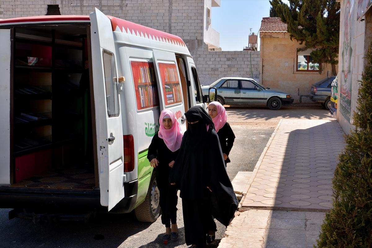 Suriye'de çocuklara özel gezici kütüphane