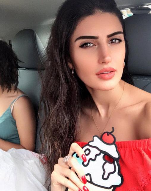 Murat Dalkılıç İdil Fırat'la eğlendi