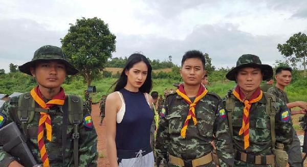 Myanmar güzellik kraliçesinin tacı geri alındı