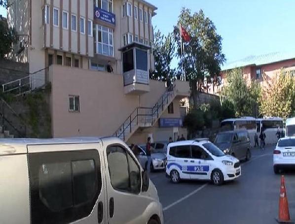 Fatih'te 'Üzerimde bomba var' diyen kadına gözaltı