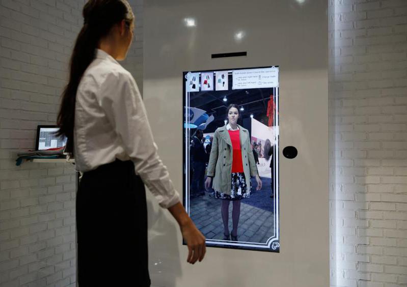 Online kıyafet deneme devri başlıyor