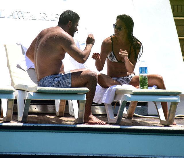 Ebru Şallı sevgilisini pilatesle rahatlatıyor