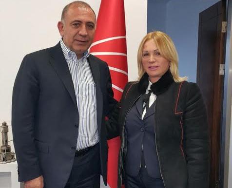 CHP'nin trans delegesi: Niler Albayrak