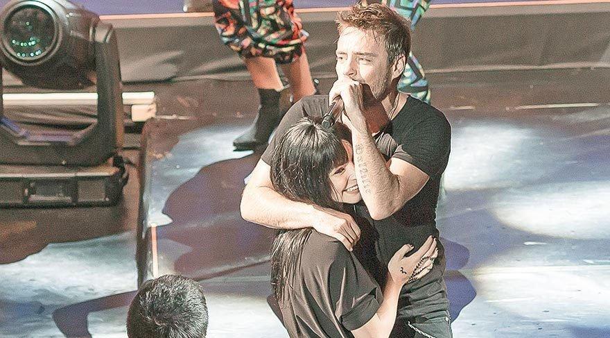 Merve Boluğur'un keyfi yerinde