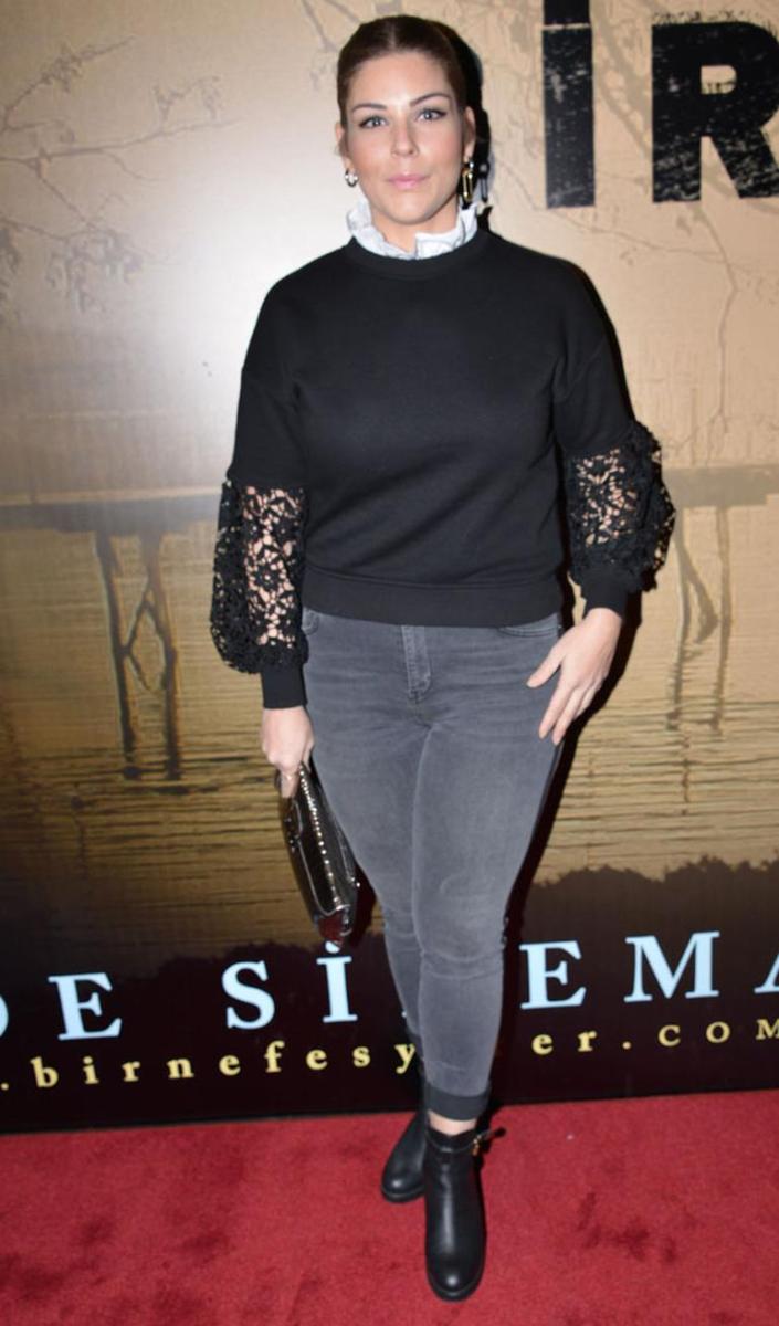 Pelin Öztekin fit haliyle dikkat çekti