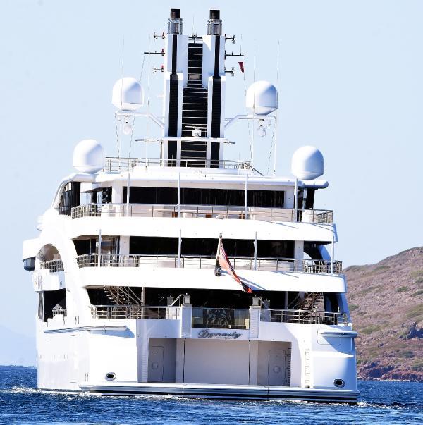 Kazak milyarder lüks yatıyla Belek'te