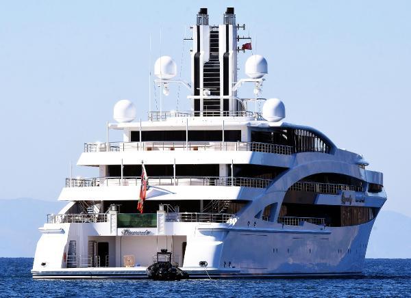 Kazak milyarder lüks yatıyla Belek'te