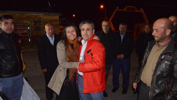 Erdoğan'a ulaşmak için ağaca çıkan kadının eşine tahliye