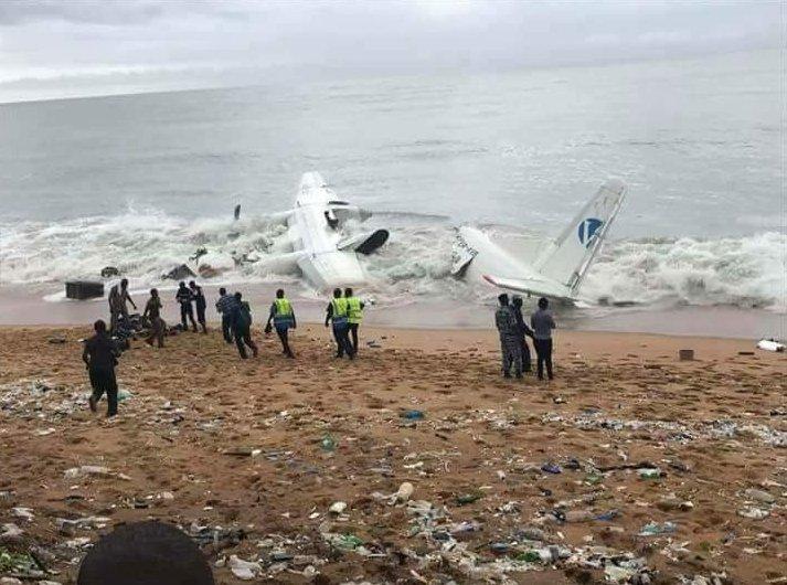 Fildişi sahillerinde uçak düştü