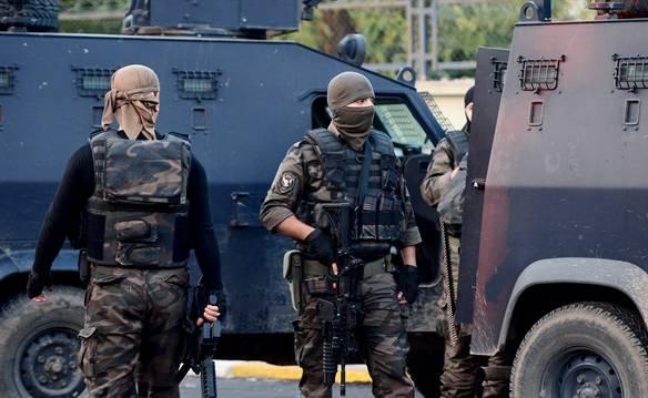 10 astsubay FETÖ'den gözaltına alındı