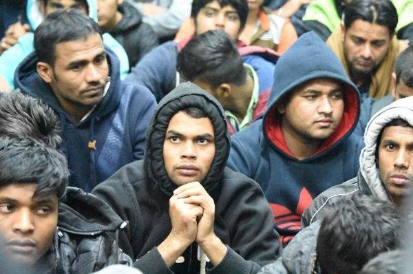 Yunanistan'da mültecilere işkence