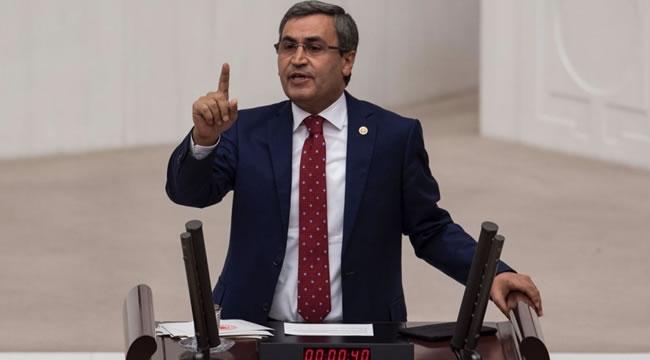 Meclis'te 'kucağa oturdun' tartışması