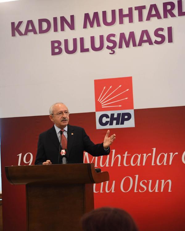 Kılıçdaroğlu kadın muhtarlarla kahvaltıda buluştu