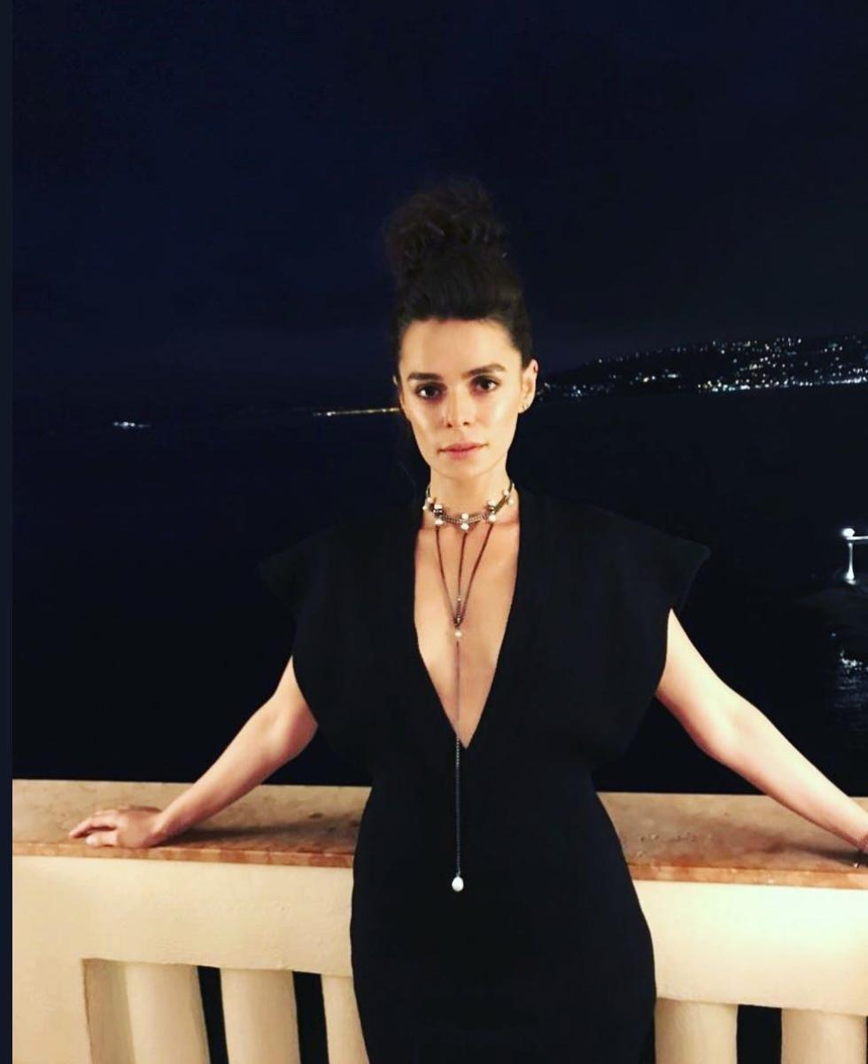 Özge Özpirinçci Michael Jackson'a benzetildi