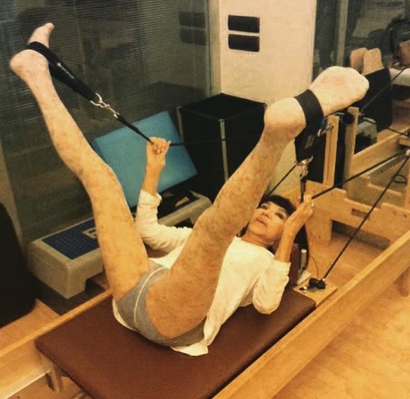 Gülriz Sururi'den 88 yaş pozu